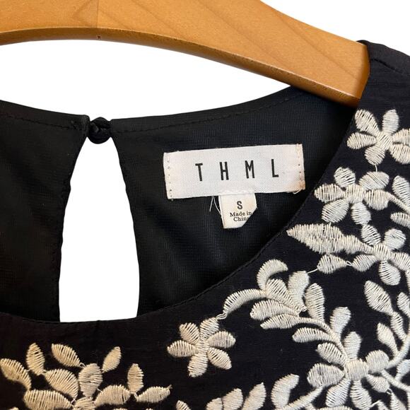 THML Embroidered Flutter Sleeve Mini Shift Dress Black Cream Boho Lace Trim S - Picture 3 of 10
